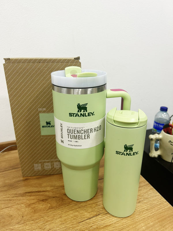"Combo de Vasos Térmicos Stanley: Bebidas Frías o Calientes por Más Tiempo"